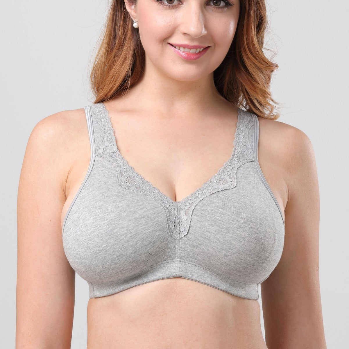 Breathable Full-Cup Lace Trim Plus-Size Bra for Large Busts